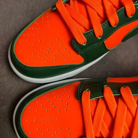 Nike Dunk Low Retro Miami Hurricanes Men's Size 8.5 - Picture 4 of 12